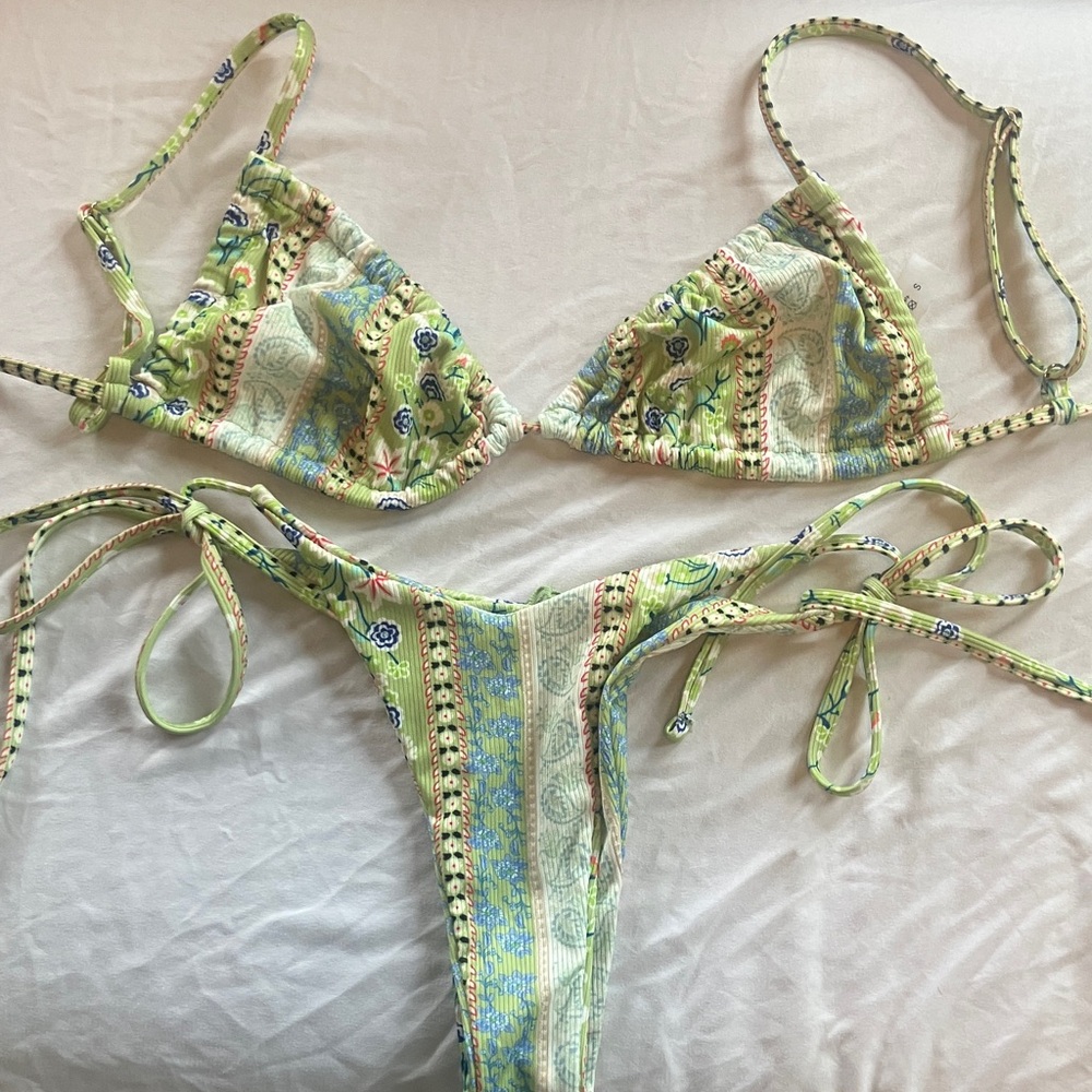 Women’s Green Paisley Tie-Side Bikini Set size S